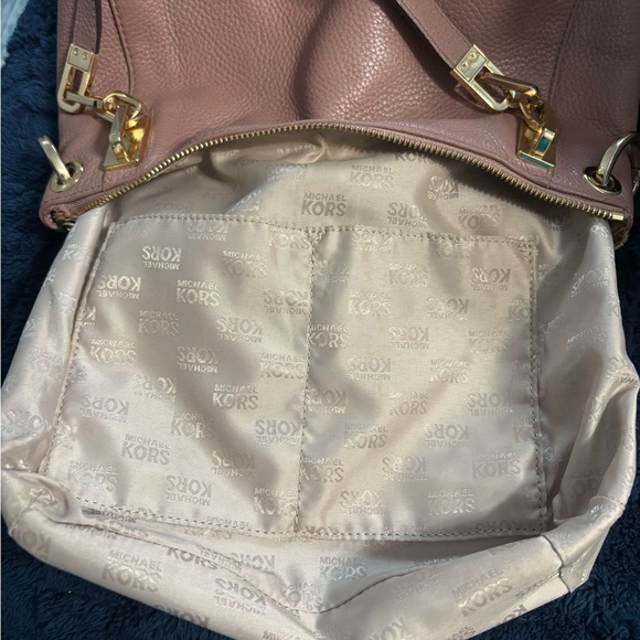 Michael Kors Crossbody Shoulder Bag – Rose Pebbled Leather w/ Gold Hardware - Picture 11 of 11